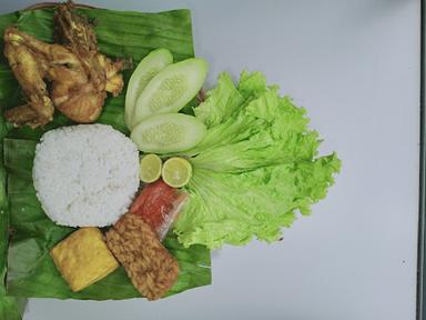 AYAM COBEK CEU CUCUN