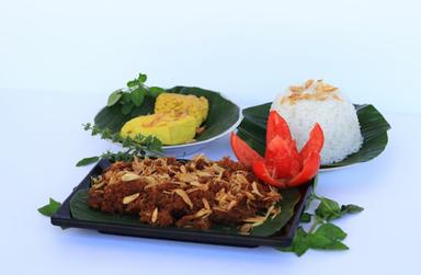 GEPUK DAN SATE CILAMPENI