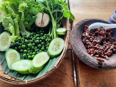 RUMAH MAKAN SAUNG SOREANG