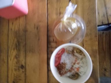 WAROENG MAKAN BUBUR SORE,NASI GUDEG,LOTEK,SOTO MBAK GENDHUK