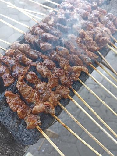 SATE GEDHE & PENTOL ROJO