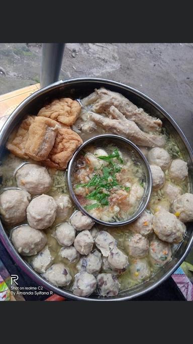 BAKSO MERCON & CEKER AMANDA