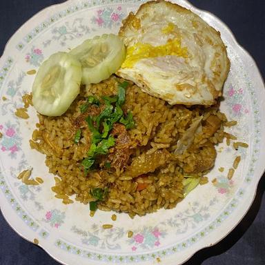 NASI GORENG DAN BAKMI DJAWA CINDELARAS (NGELOREJO)