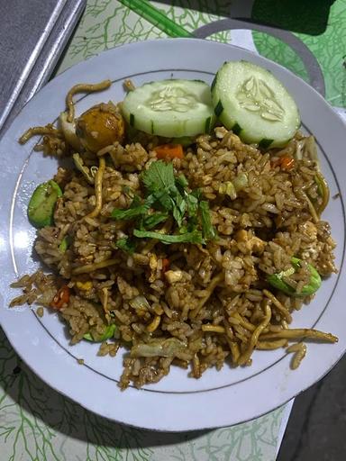 NASI GORENG DAN BAKMI DJAWA CINDELARAS (NGELOREJO)