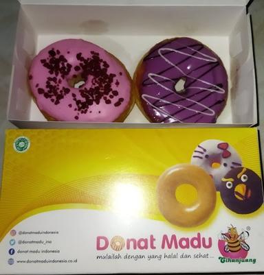 DONAT MADU CIHANJUANG SUBANG