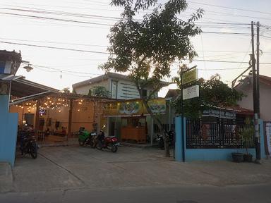 KEDAI GABUT