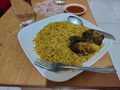 8 LAZIZ BIRYANI