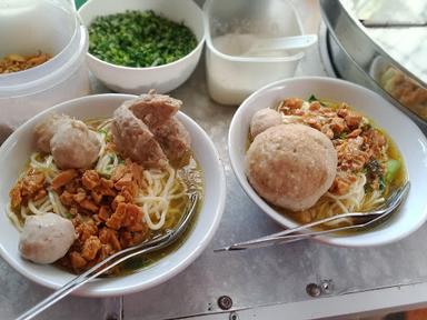 BAKSO MAS BENCI TAPI RINDU