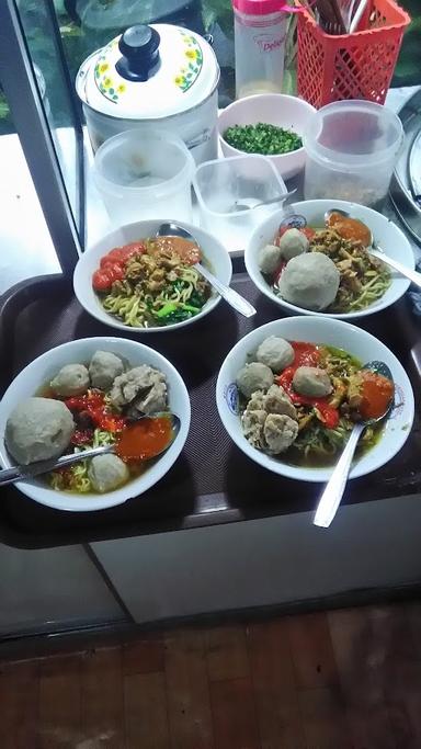 BAKSO MAS BENCI TAPI RINDU