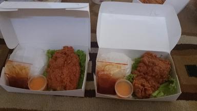 KEDAI HEPII FIRE CHICKEN & SALAD BUAH