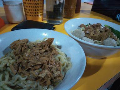 MIE BAKSO & MIE AYAM PAK KAWIT