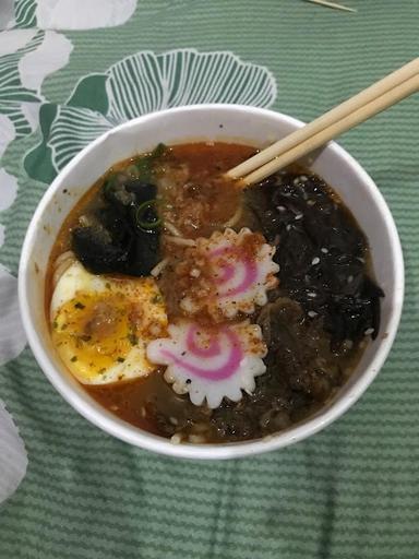 RAMEN NAKOEST!