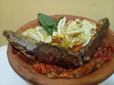 WARUNG MAKAN MALIKA SAMBAL BAKAR