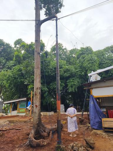 WARUNG ES KELAPA CIBAKUNG