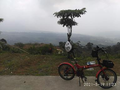 RUMAH KOPI PUNCAK 2 JONGGOL BERSINAR