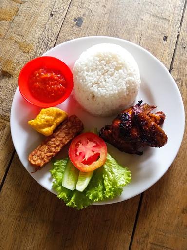 KEDAI AA WARUNG MAKAN JONGGOL