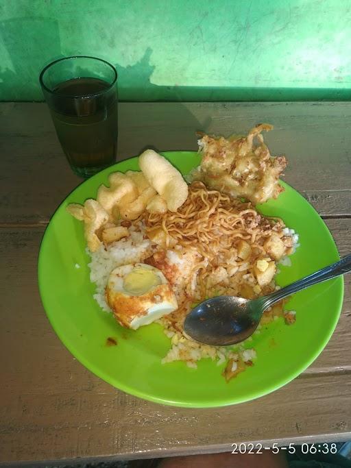 NASI UDUK IBU DEDEH