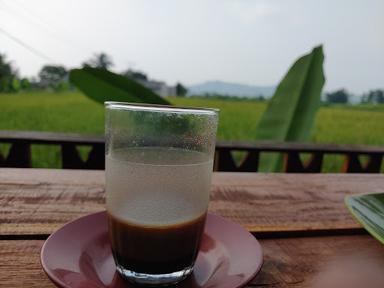 WARUNG NASI BELUT SAMBAL DADAKAN KHAS PUNCAK JONGGOL (SUNDA)