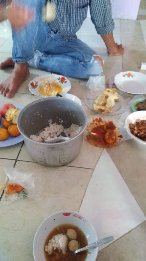 WARUNG NASI UJANGALANG'' AYAM KAMPUNG