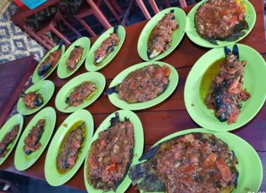 RUMAH MAKAN AYAM BAKAR CITA RASA