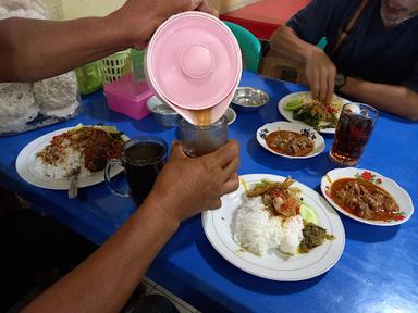 RUMAH MAKAN PADANG SUCI