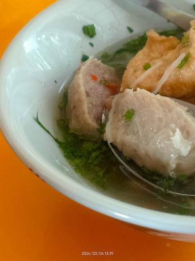 BAKSO BIKIN LAPAR