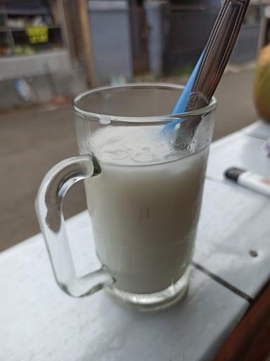 ES KELAPA KANG DOBEH