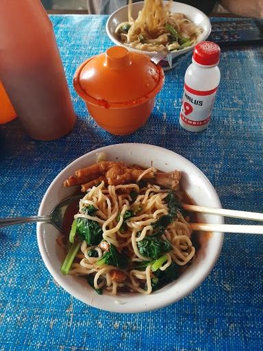 MIE AYAM CEKER, PANGSIT & BAKSO