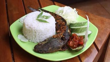 AYAM BAKAR & NASI BAKAR TEH ENOK