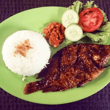 AYAM BAKAR WONG TEGAL