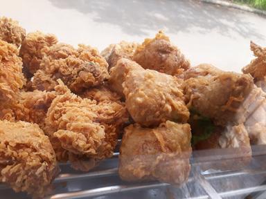 AYAM GEPREK D'LINKA