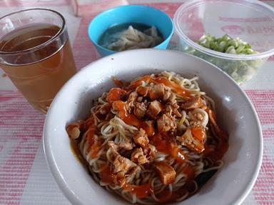 MIE AYAM MAS ARI