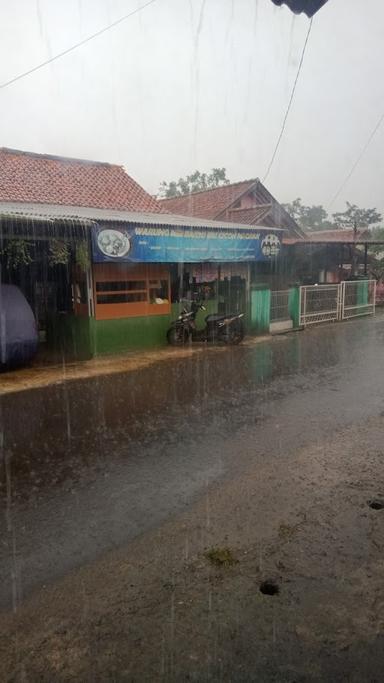 WARUNG MIE BAKSO SEDERHANA