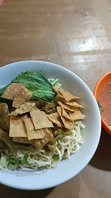 PONDOK MIE AYAM & BAKSO PUTRA SOLO