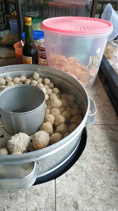 AJIK BUDI BAKSO CEKER