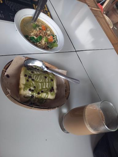 WARUNG NYUMPUT PAK BANDI