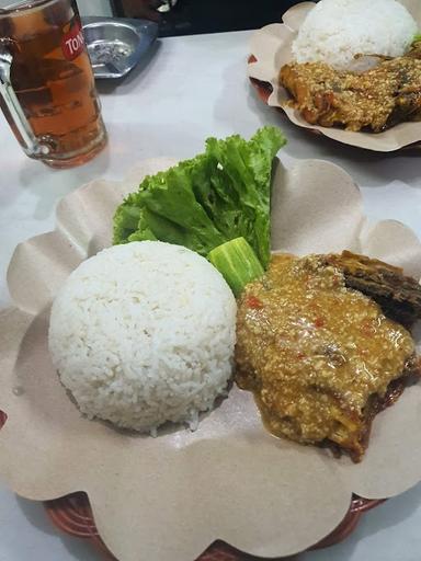 AYAM GORENG MAS HAKIM