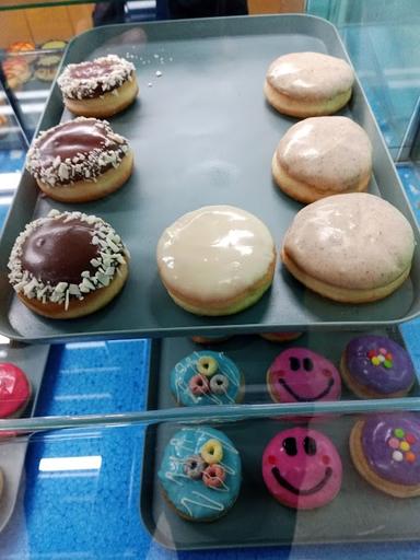 H & H DONUTS