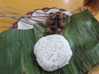 SATE MARANGGI DAN SOP SI JALU