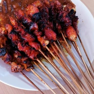 ADOYY SATE MADURA1