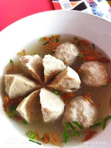 BAKSO, MIE AYAM & SOTO AYAM UMI BONCHU