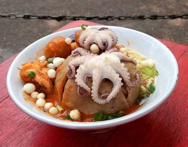 MIE AYAM BAPAK KEMBAR LEMBUR KURING