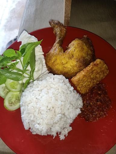 PECEL LELE AYAM GORENG NAURAH + SEMPOL AYAM