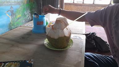 RUMAH MAKAN IBU KUWU SAUNG BELUT