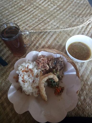 KULINER BALI DE MUATA (NASI LAWAR SATE KOMOH)