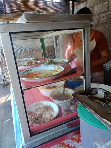 WARUNG IBU KELEMBEN