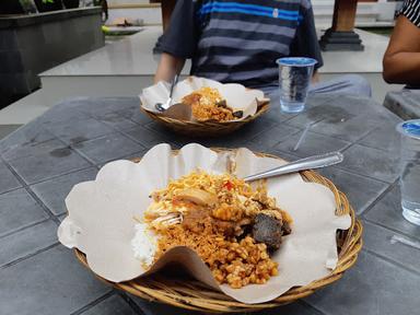 WARUNG NASI AYAM DONG SIPRIG