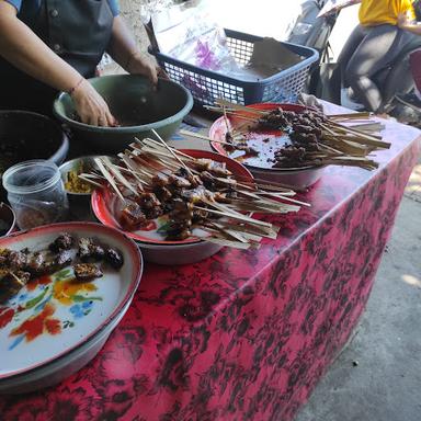 WARUNG NASI LAWAR BABI BU SUCI