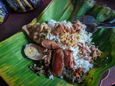 WARUNG NASI LAWAR BUK MONING