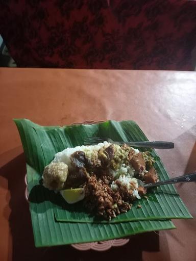 WARUNG NASI LAWAR BUK MONING